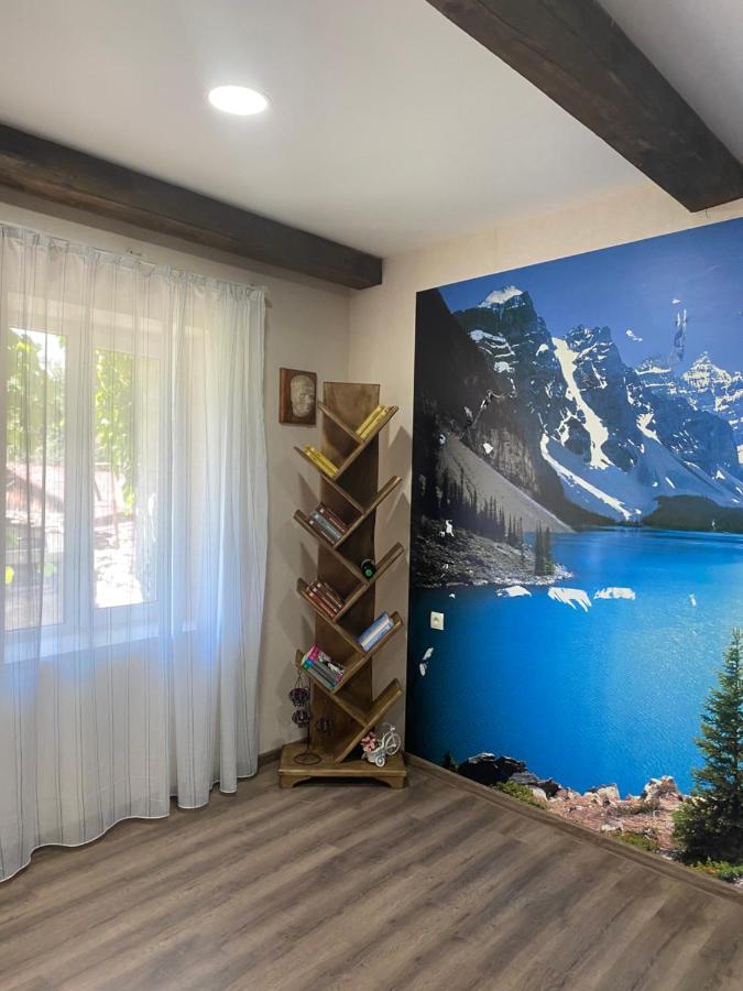 Iuri Udesiani'S Guesthouse Местия Екстериор снимка