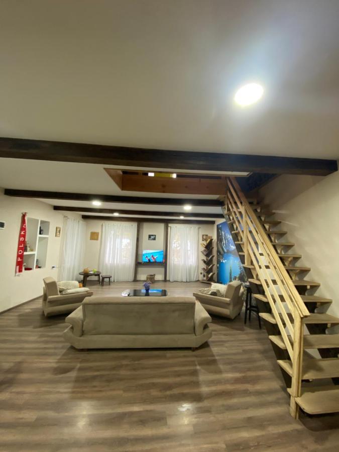 Iuri Udesiani'S Guesthouse Местия Екстериор снимка
