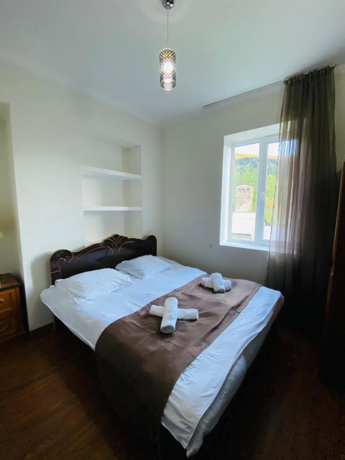 Iuri Udesiani'S Guesthouse Местия Екстериор снимка
